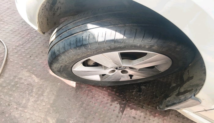 2017 Skoda Rapid STYLE 1.5 TDI, Diesel, Manual, 1,65,222 km, tyre