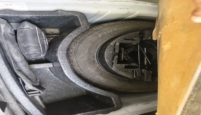 2017 Skoda Rapid STYLE 1.5 TDI, Diesel, Manual, 1,65,222 km, tyre