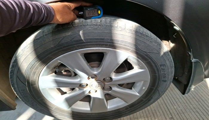 2016 Toyota Corolla Altis G CVT PETROL, Petrol, Automatic, 58,709 km, tyre