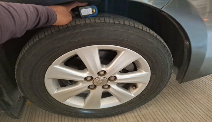 2016 Toyota Corolla Altis G CVT PETROL, Petrol, Automatic, 58,709 km, tyre