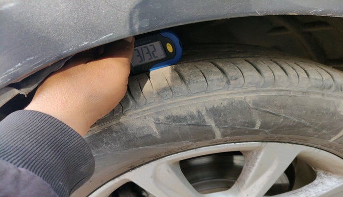 2020 Ford Ecosport TITANIUM 1.5L DIESEL, Diesel, Manual, 1,27,551 km, tyre