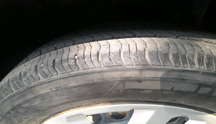 2017 Maruti Vitara Brezza VDI, Diesel, Manual, 60,927 km, tyre