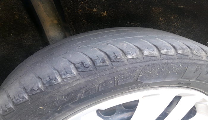 2017 Maruti Vitara Brezza VDI, Diesel, Manual, 60,927 km, tyre