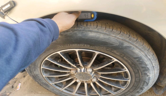 2013 Hyundai i10 MAGNA 1.2, CNG, Manual, 1,45,500 km, tyre