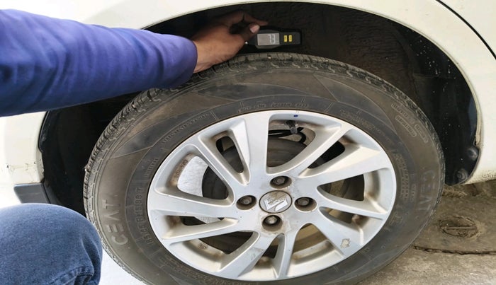 2011 Maruti Swift ZXI, Petrol, Manual, 75,917 km, tyre