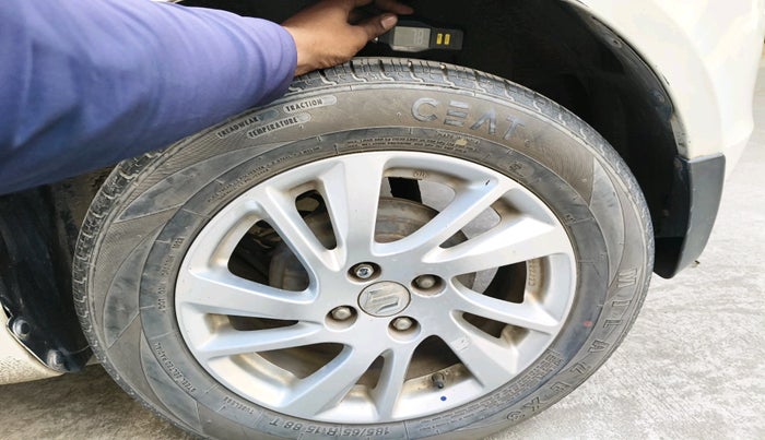 2011 Maruti Swift ZXI, Petrol, Manual, 75,917 km, tyre