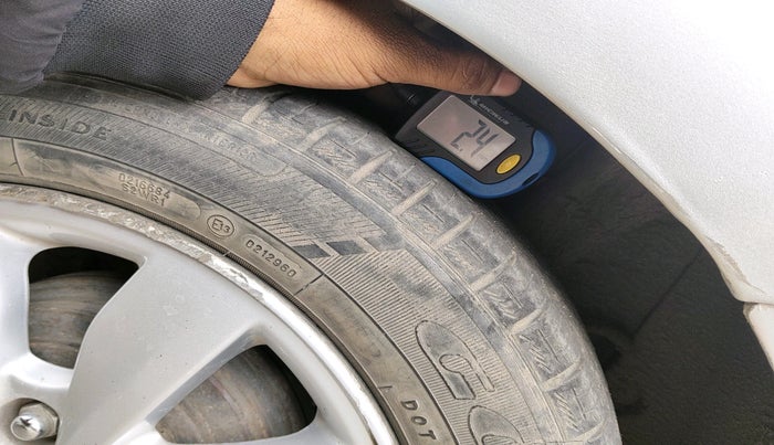 2014 Hyundai Xcent S AT 1.2, Petrol, Automatic, 72,444 km, tyre