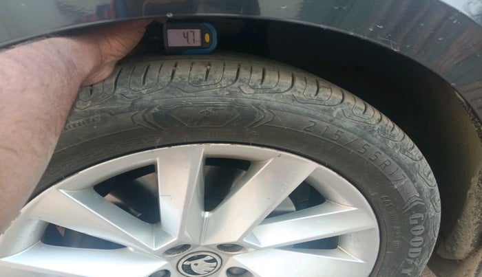 2019 Skoda Superb L&K 1.8 TSI AT, Petrol, Automatic, 84,063 km, tyre