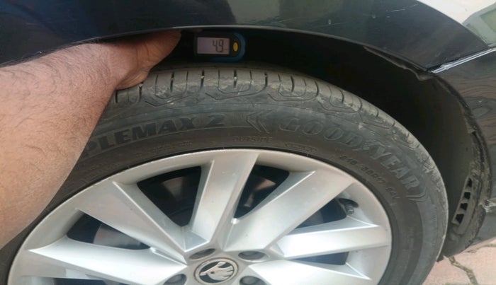 2019 Skoda Superb L&K 1.8 TSI AT, Petrol, Automatic, 84,063 km, tyre