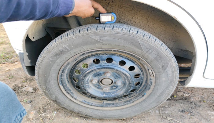 2013 Maruti Wagon R 1.0 VXI, Petrol, Manual, 93,493 km, tyre