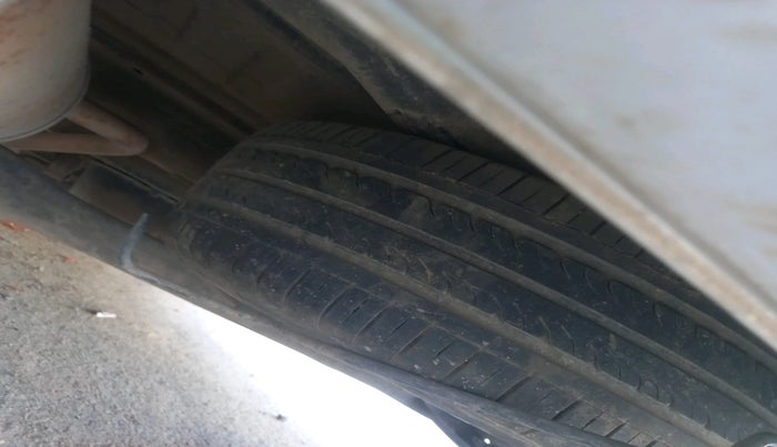 2020 Renault TRIBER RXZ AMT, Petrol, Automatic, 98,423 km, tyre