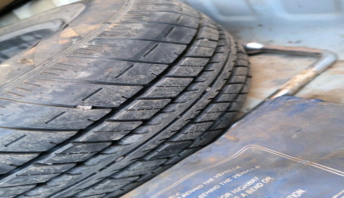 2015 Nissan Sunny XV DIESEL, Diesel, Manual, 2,50,353 km, tyre