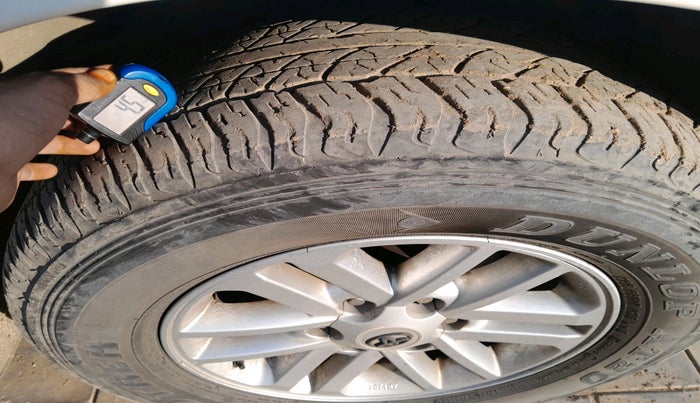 2013 Toyota Fortuner 3.0 4X2 AT, Diesel, Automatic, 52,314 km, tyre