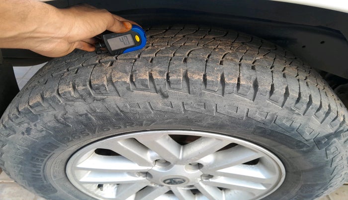 2013 Toyota Fortuner 3.0 4X2 AT, Diesel, Automatic, 52,314 km, tyre