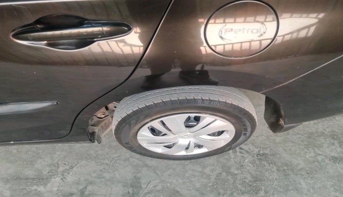 2023 Honda Amaze 1.2L I-VTEC S, Petrol, Manual, 65,463 km, tyre