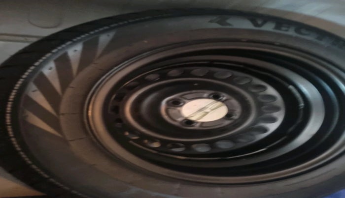 2023 Honda Amaze 1.2L I-VTEC S, Petrol, Manual, 65,463 km, tyre