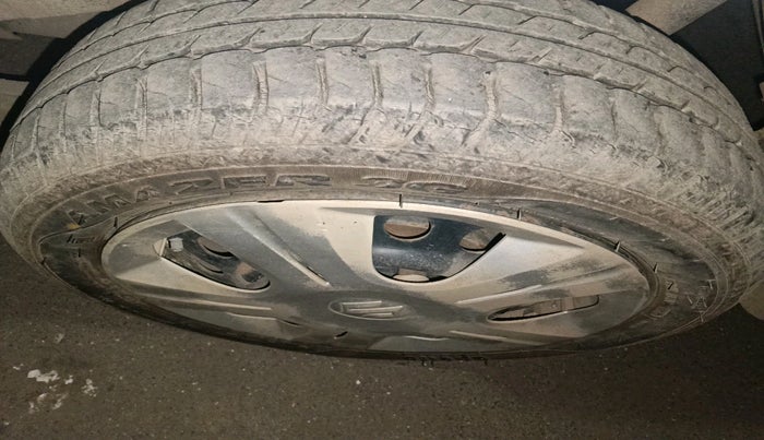 2015 Maruti Wagon R 1.0 VXI, Petrol, Manual, 43,345 km, tyre