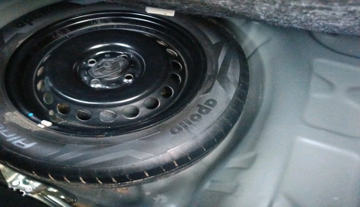 2022 Toyota Glanza E, Petrol, Manual, 69,822 km, tyre