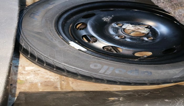 2014 Ford Figo TITANIUM 1.2 PETROL, Petrol, Manual, 78,835 km, tyre