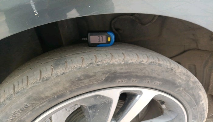 2021 Tata ALTROZ XZ PETROL, Petrol, Manual, 68,005 km, tyre