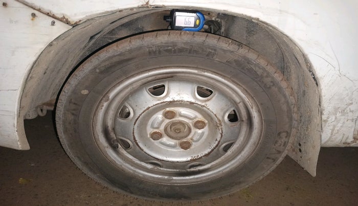 2012 Maruti Zen Estilo LXI CNG, Petrol, Manual, 2,19,787 km, tyre