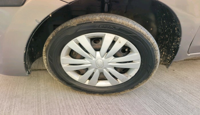 2015 Datsun Go T, Petrol, Manual, 83,368 km, tyre