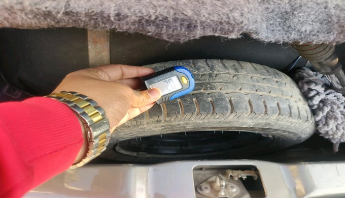 2015 Datsun Go T, Petrol, Manual, 83,368 km, tyre