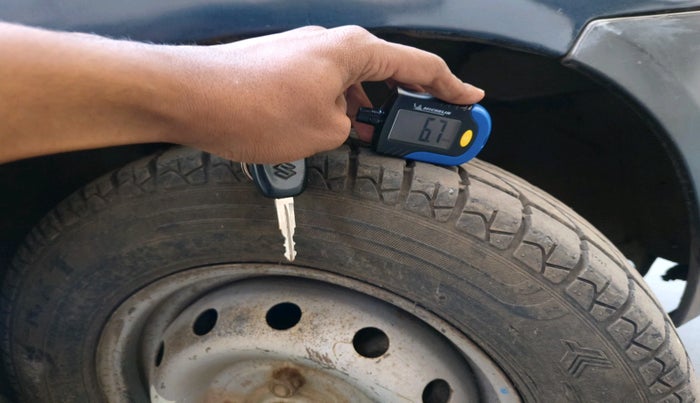 2010 Maruti Alto LXI, Petrol, Manual, 49,800 km, tyre