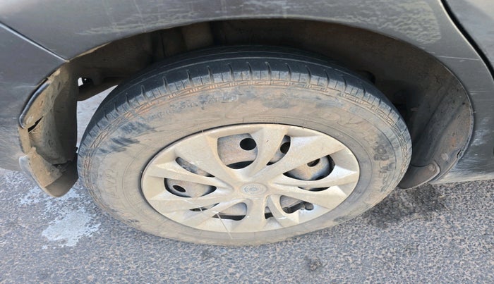 2018 Maruti Swift VDI, Diesel, Manual, 1,53,141 km, tyre