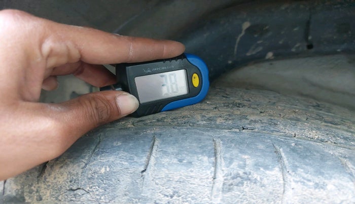 2014 Hyundai Verna FLUIDIC 1.6 CRDI EX, Diesel, Manual, 90,479 km, tyre