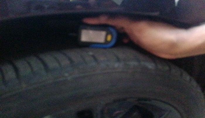 2012 Mercedes Benz E Class E 220 CDI ELEGANCE, Diesel, Automatic, 1,12,863 km, tyre