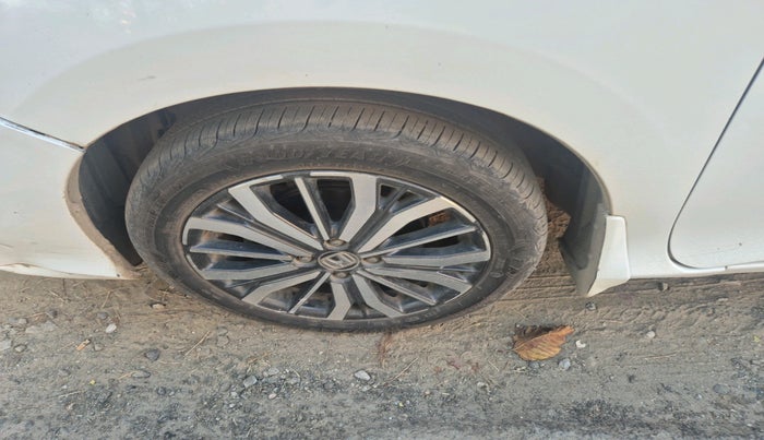 2017 Honda City 1.5L I-VTEC VX, Petrol, Manual, 1,10,372 km, tyre