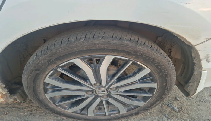 2017 Honda City 1.5L I-VTEC VX, Petrol, Manual, 1,10,372 km, tyre