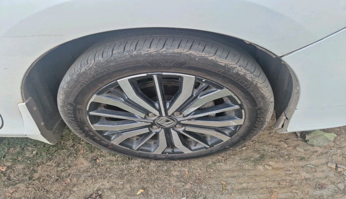 2017 Honda City 1.5L I-VTEC VX, Petrol, Manual, 1,10,372 km, tyre