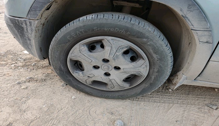 2023 Tata PUNCH ACCOMPLISHED AMT, Petrol, Automatic, 32,493 km, tyre