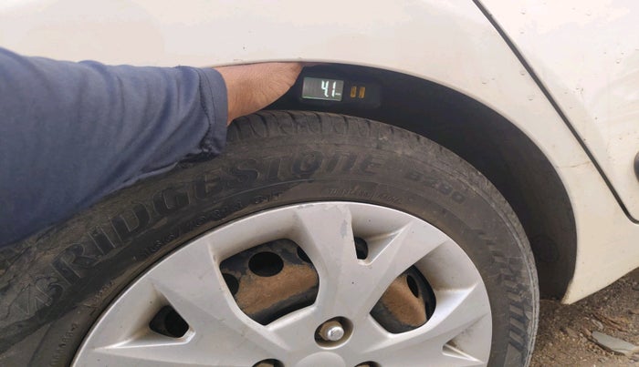 2015 Hyundai Grand i10 SPORTZ 1.2 KAPPA VTVT, Petrol, Manual, 65,763 km, tyre