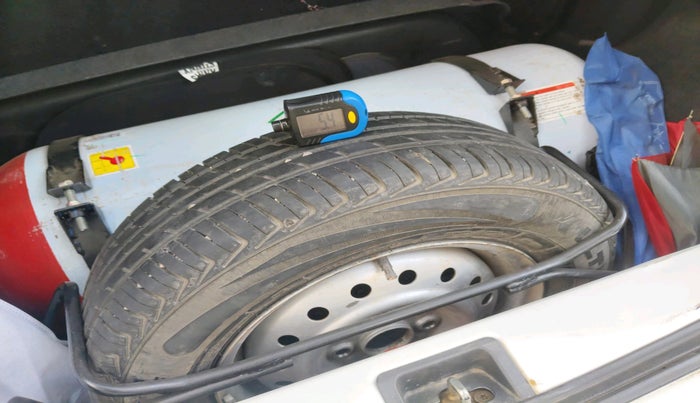 2020 Maruti New Wagon-R LXI CNG 1.0, Petrol, Manual, 1,52,416 km, tyre