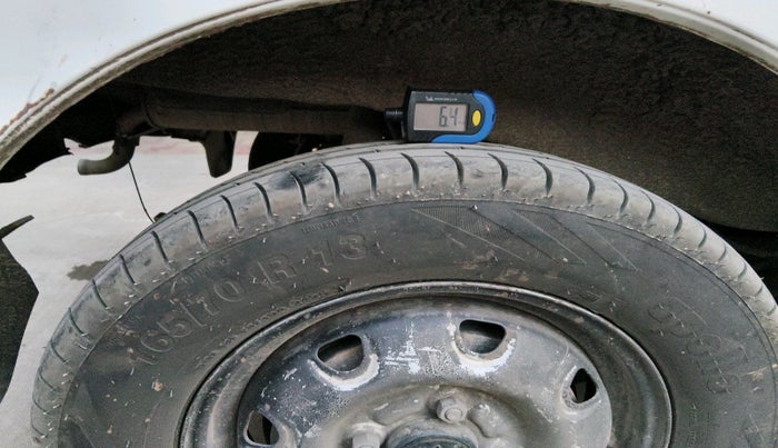 2019 Maruti Eeco 5 STR WITH A/C+HTR, Petrol, Manual, 1,18,547 km, tyre