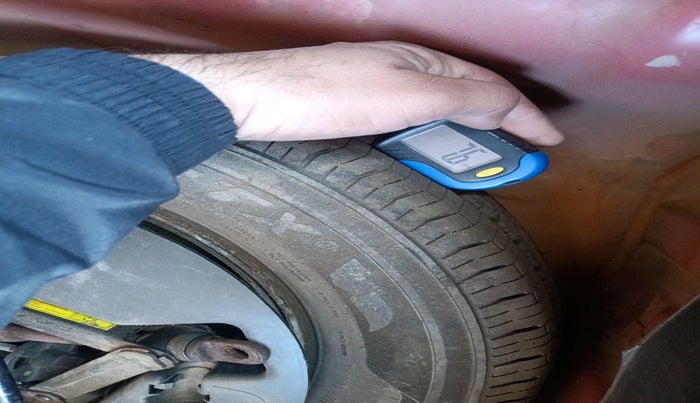 2010 Hyundai i10 SPORTZ 1.2, Petrol, Manual, 71,181 km, tyre