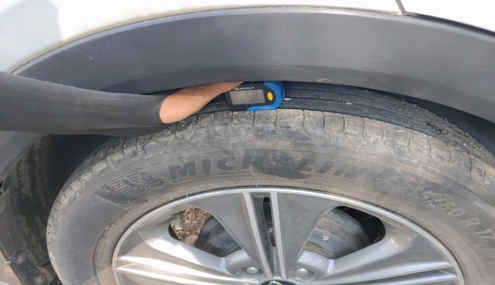 2017 Hyundai Creta SX PLUS AT 1.6 PETROL, Petrol, Automatic, 65,525 km, tyre