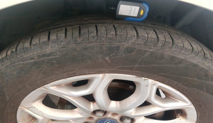 2015 Ford Ecosport TITANIUM+ 1.5L DIESEL, Diesel, Manual, 1,28,140 km, tyre