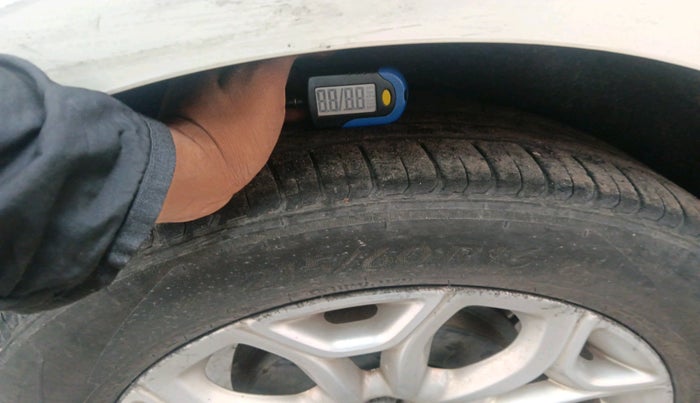 2015 Ford Ecosport TITANIUM+ 1.5L DIESEL, Diesel, Manual, 1,28,140 km, tyre