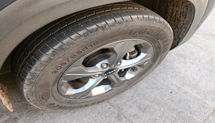 2022 KIA SELTOS HTK PLUS 1.5 IMT, Petrol, Manual, 23,638 km, tyre