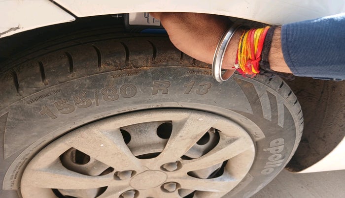 2014 Hyundai i10 MAGNA 1.1, Petrol, Manual, 90,124 km, tyre