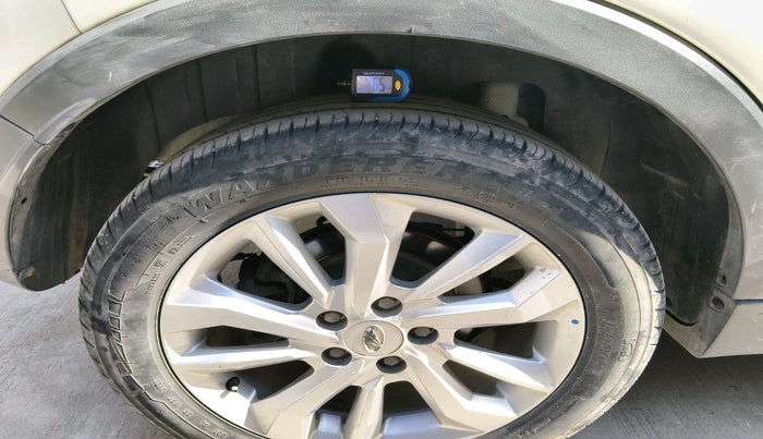 2020 Mahindra XUV300 W8 1.5 DIESEL, Diesel, Manual, 61,647 km, tyre