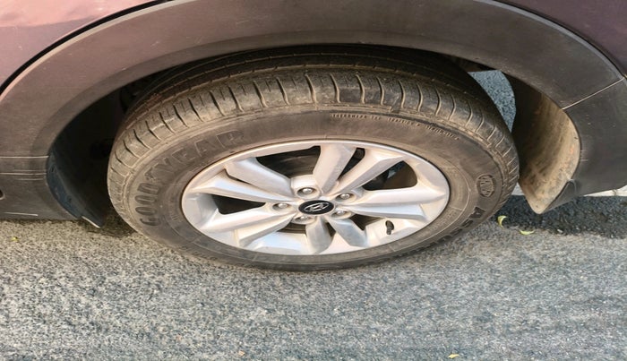 2016 Hyundai Creta SX PLUS 1.6 PETROL, Petrol, Manual, 28,478 km, tyre