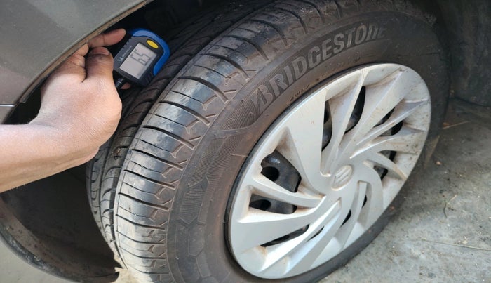 2020 Maruti Ertiga VXI CNG, Petrol, Manual, 1,22,789 km, tyre