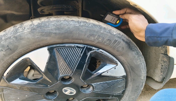 2023 Tata TIAGO EV XZ PLUS TECH LUX LONG RANGE, Electric, Automatic, 28,236 km, tyre