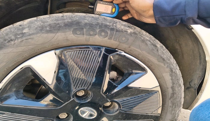 2023 Tata TIAGO EV XZ PLUS TECH LUX LONG RANGE, Electric, Automatic, 28,236 km, tyre