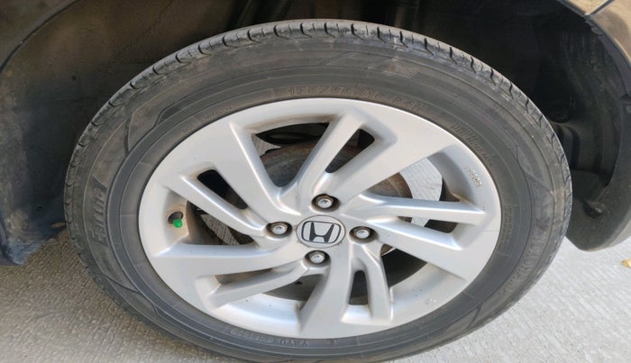 2016 Honda Jazz 1.2L I-VTEC V, Petrol, Manual, 71,906 km, tyre